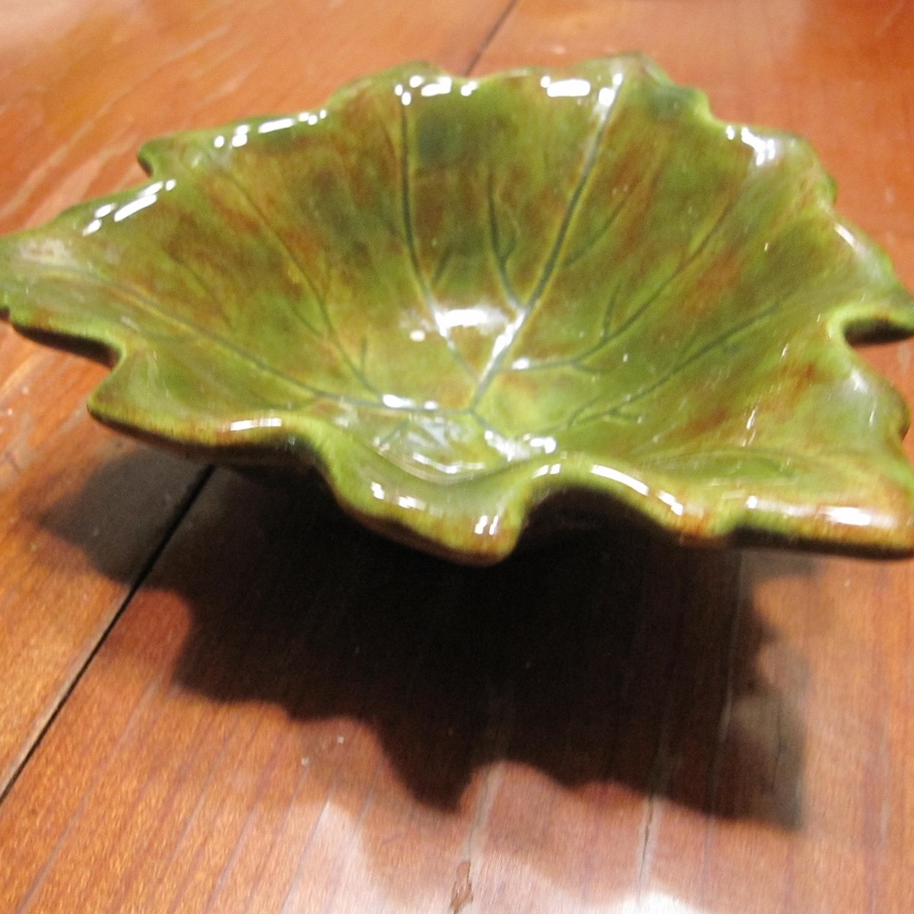 Midcentury Ceramic Green Leaf Bowl